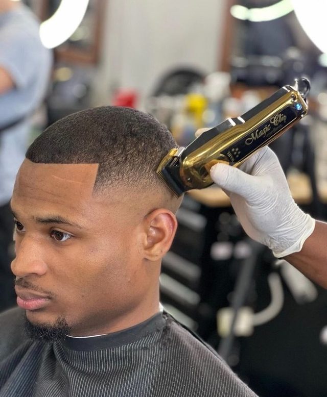 Coupe dégradée au barbershop