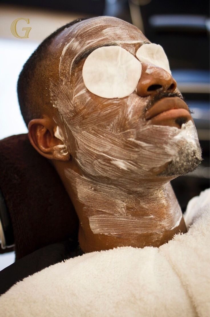 Soin du visage pour homme à l'institut